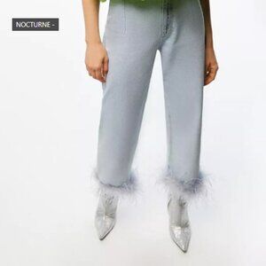 NWT NORDSTROM Light Wash Feather Boa Jeans